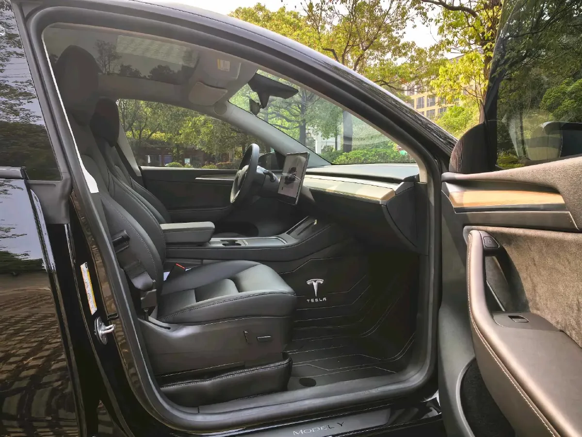 2022 Tesla Model Y BEV 60KWH,autocango,china used car exporter,china ev exporter,chinese used car exporter,chinese used ev exporter