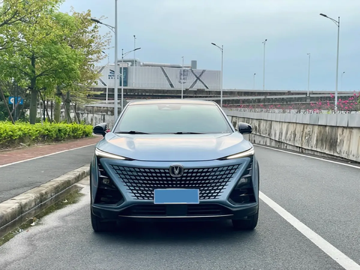 2022 ChangAn UNI-T 1.5T 188HP L4 7DCT,autocango,china used car exporter,china ev exporter,chinese used car exporter,chinese used ev exporter