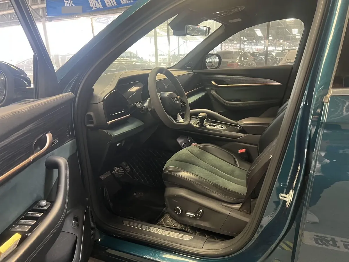 2021 Geely Monjaro 2.0T 238HP L4 8AT,autocango,china used car exporter,china ev exporter,chinese used car exporter,chinese used ev exporter