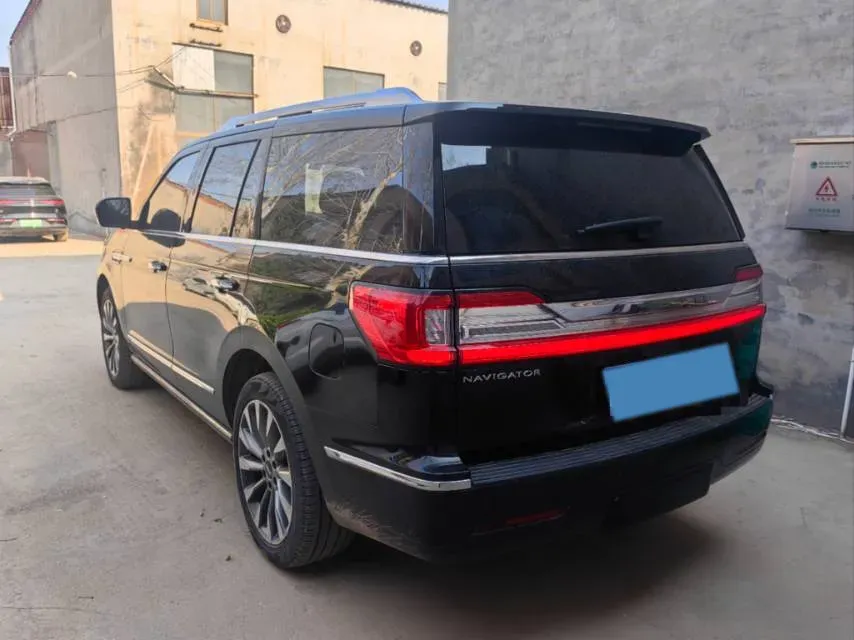 2018 Lincoln Navigator 3.5T 415HP V6 10AT,autocango,china used car exporter,china ev exporter,chinese used car exporter,chinese used ev exporter