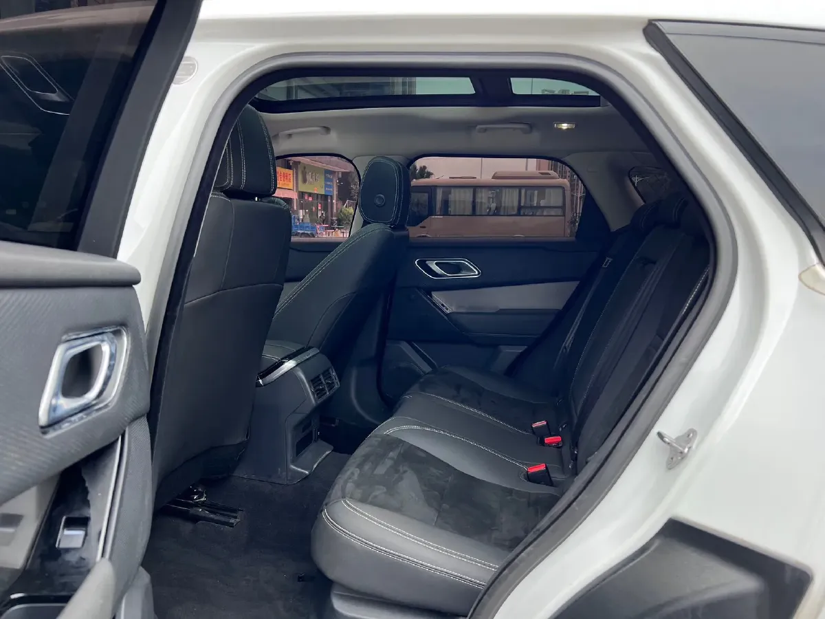 2020 Land Rover Range Rover Velar 2.0T 250HP L4 8AT,autocango,china used car exporter,china ev exporter,chinese used car exporter,chinese used ev exporter