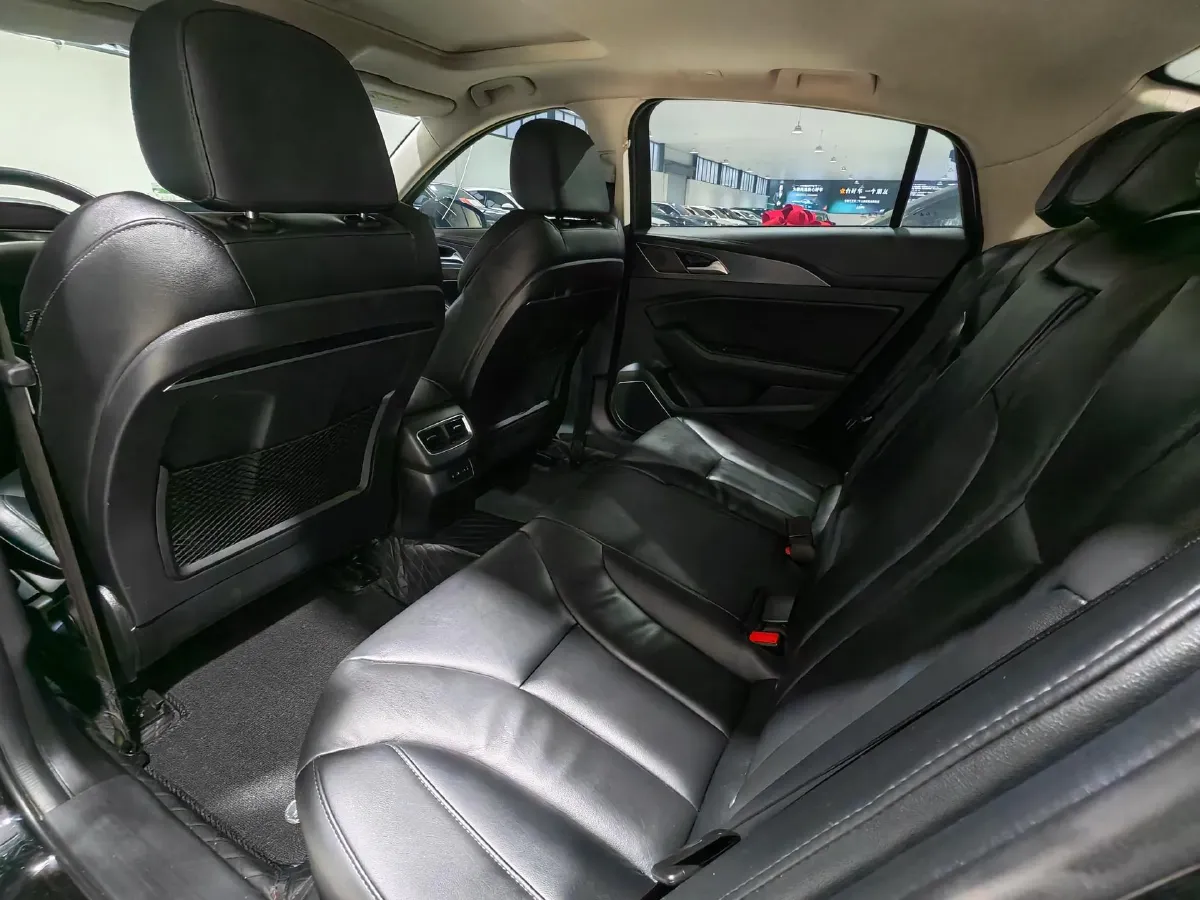 2020 HongQi H5 1.5T 169HP L4 7DCT,autocango,china used car exporter,china ev exporter,chinese used car exporter,chinese used ev exporter