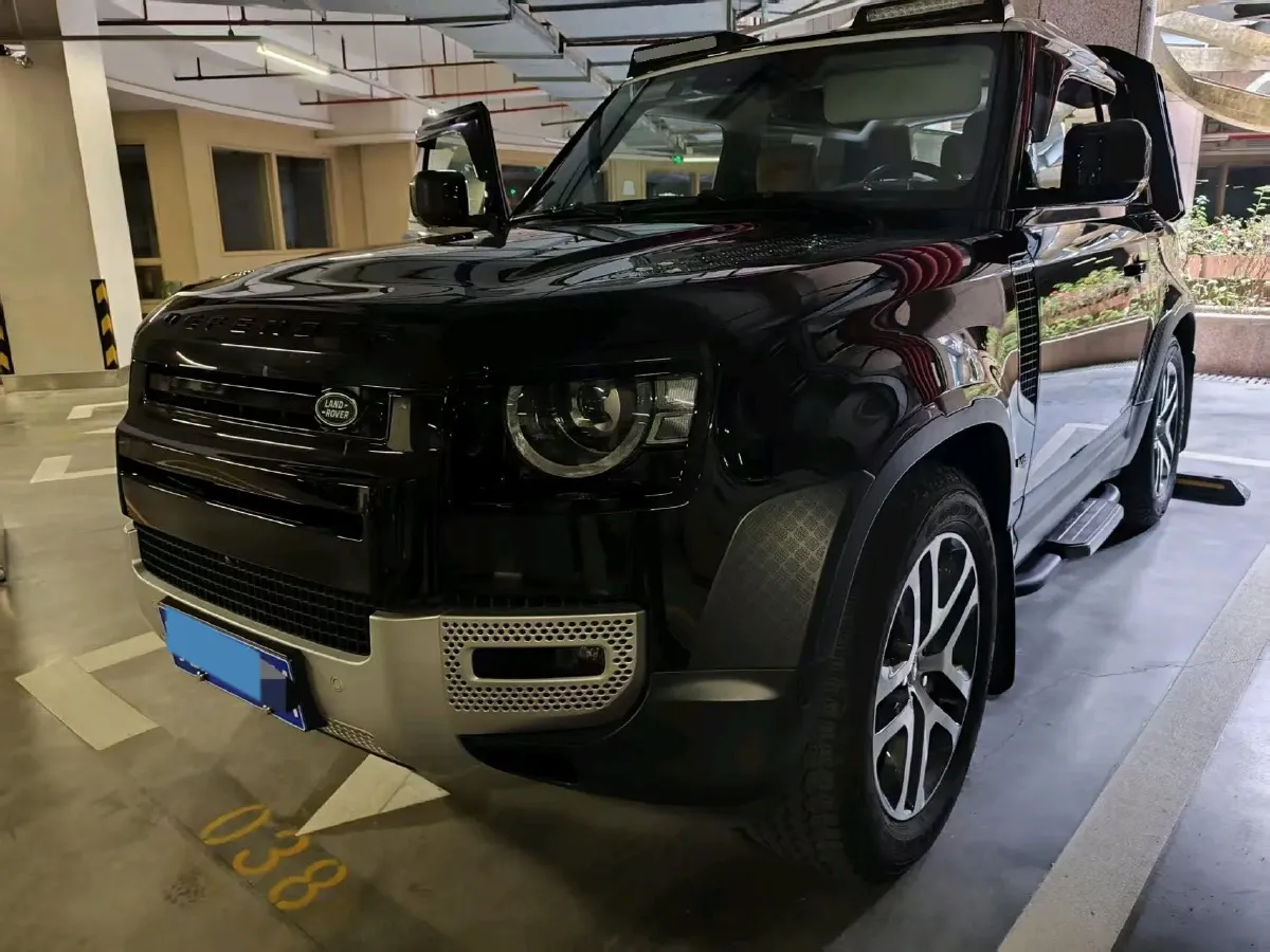 2023 Land Rover Defender 3.0T 400HP L6 8AT,autocango,china used car exporter,china ev exporter,chinese used car exporter,chinese used ev exporter