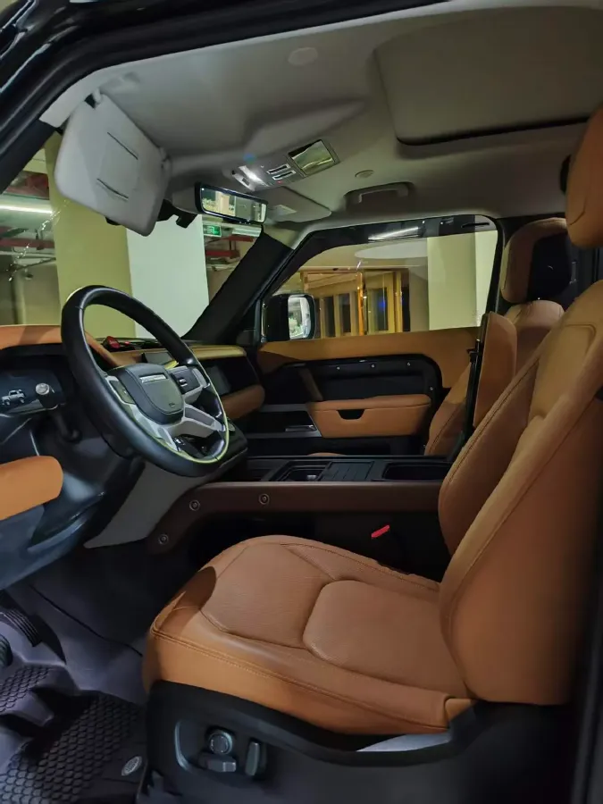 2023 Land Rover Defender 3.0T 400HP L6 8AT,autocango,china used car exporter,china ev exporter,chinese used car exporter,chinese used ev exporter