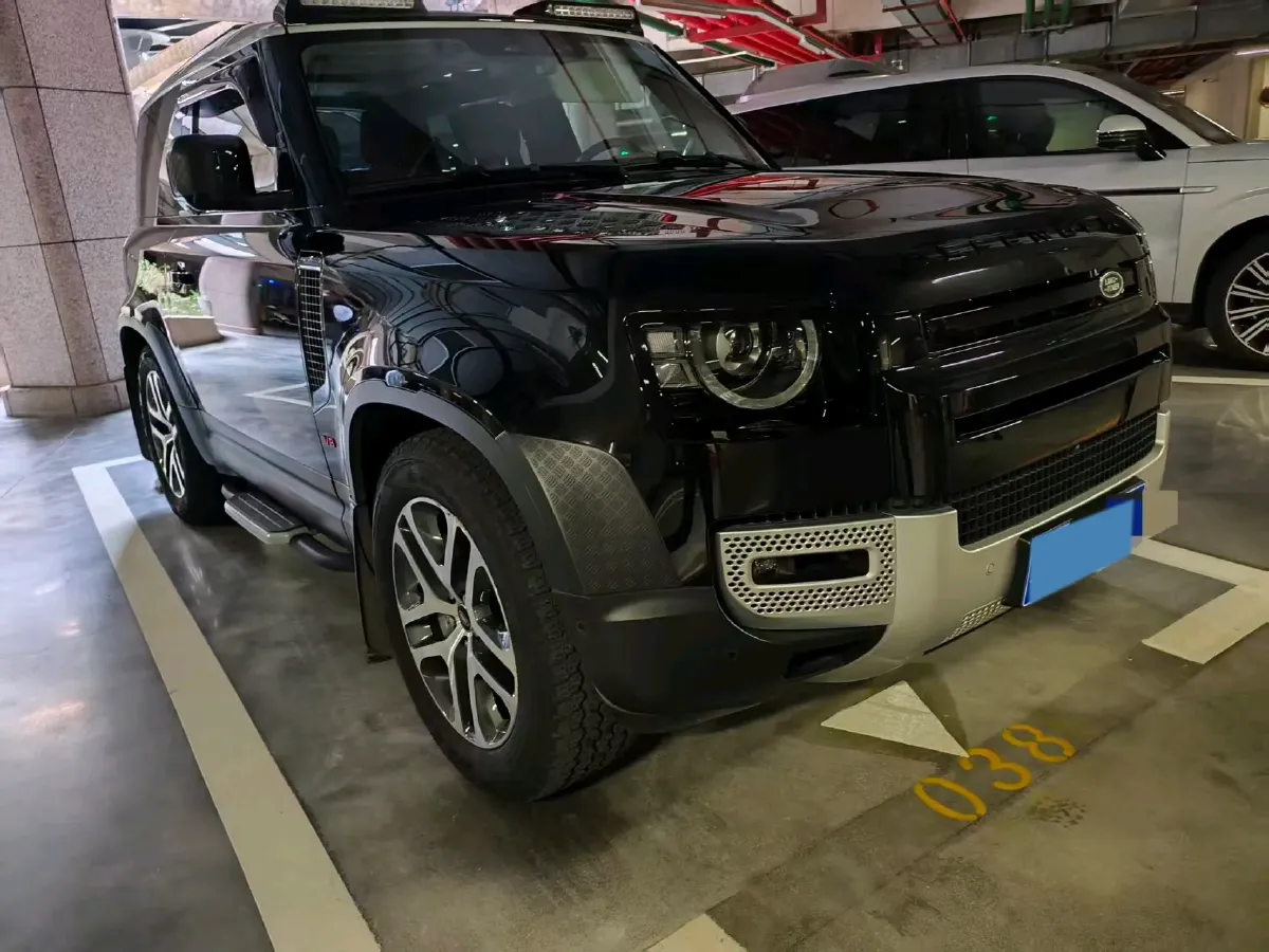 2023 Land Rover Defender 3.0T 400HP L6 8AT,autocango,china used car exporter,china ev exporter,chinese used car exporter,chinese used ev exporter