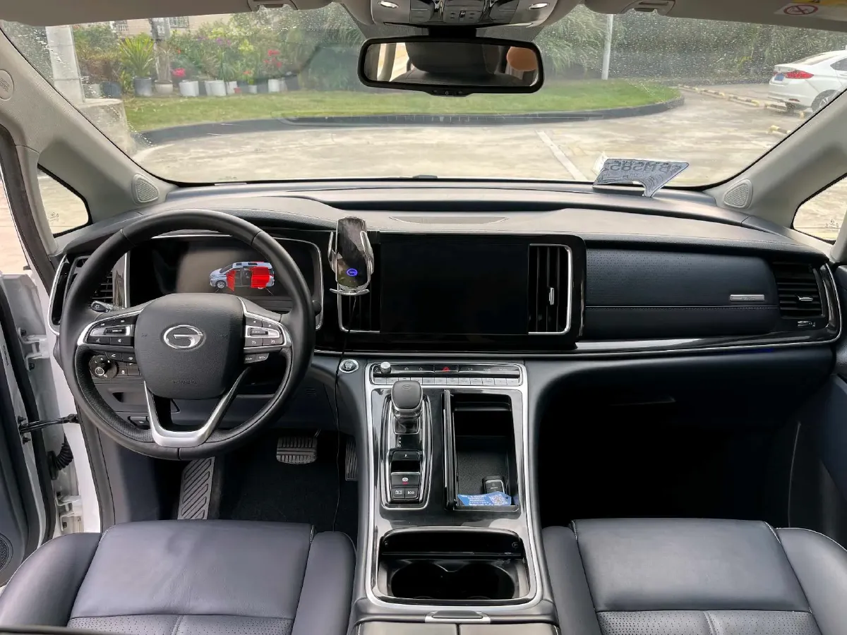 2021 GAC Trumpchi M8 2.0T 252HP L4 8AT,autocango,china used car exporter,china ev exporter,chinese used car exporter,chinese used ev exporter