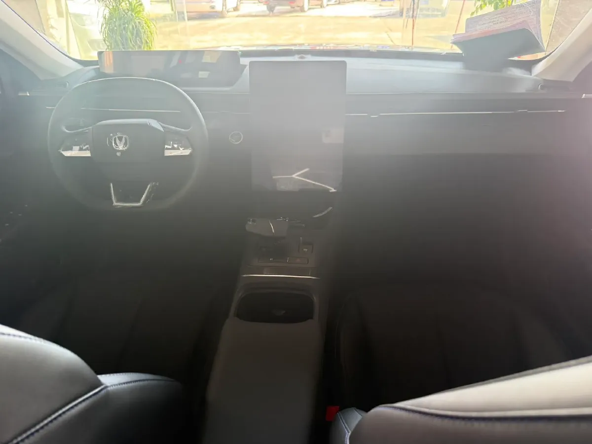 2025 ChangAn Eado 1.5T 192HP L4 7DCT,autocango,china used car exporter,china ev exporter,chinese used car exporter,chinese used ev exporter