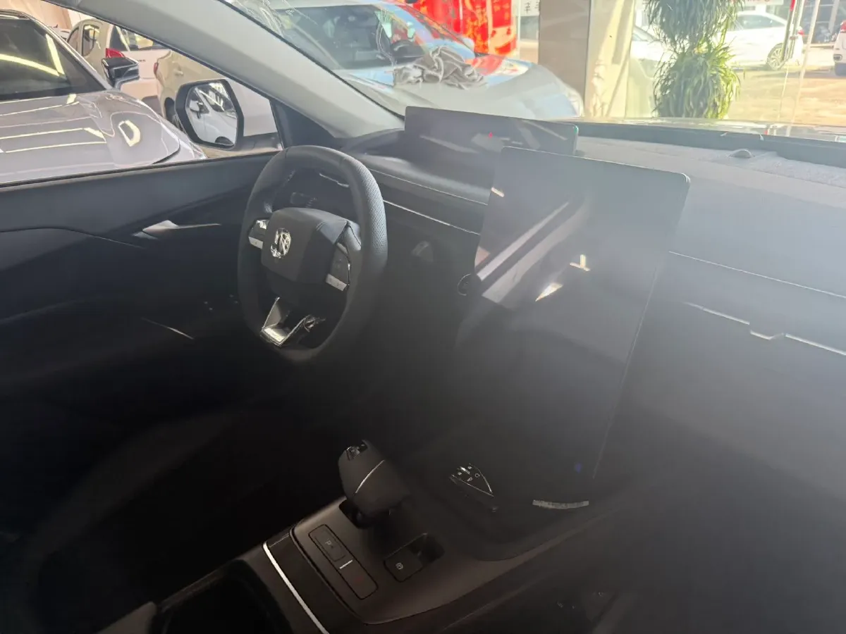 2025 ChangAn Eado 1.5T 192HP L4 7DCT,autocango,china used car exporter,china ev exporter,chinese used car exporter,chinese used ev exporter