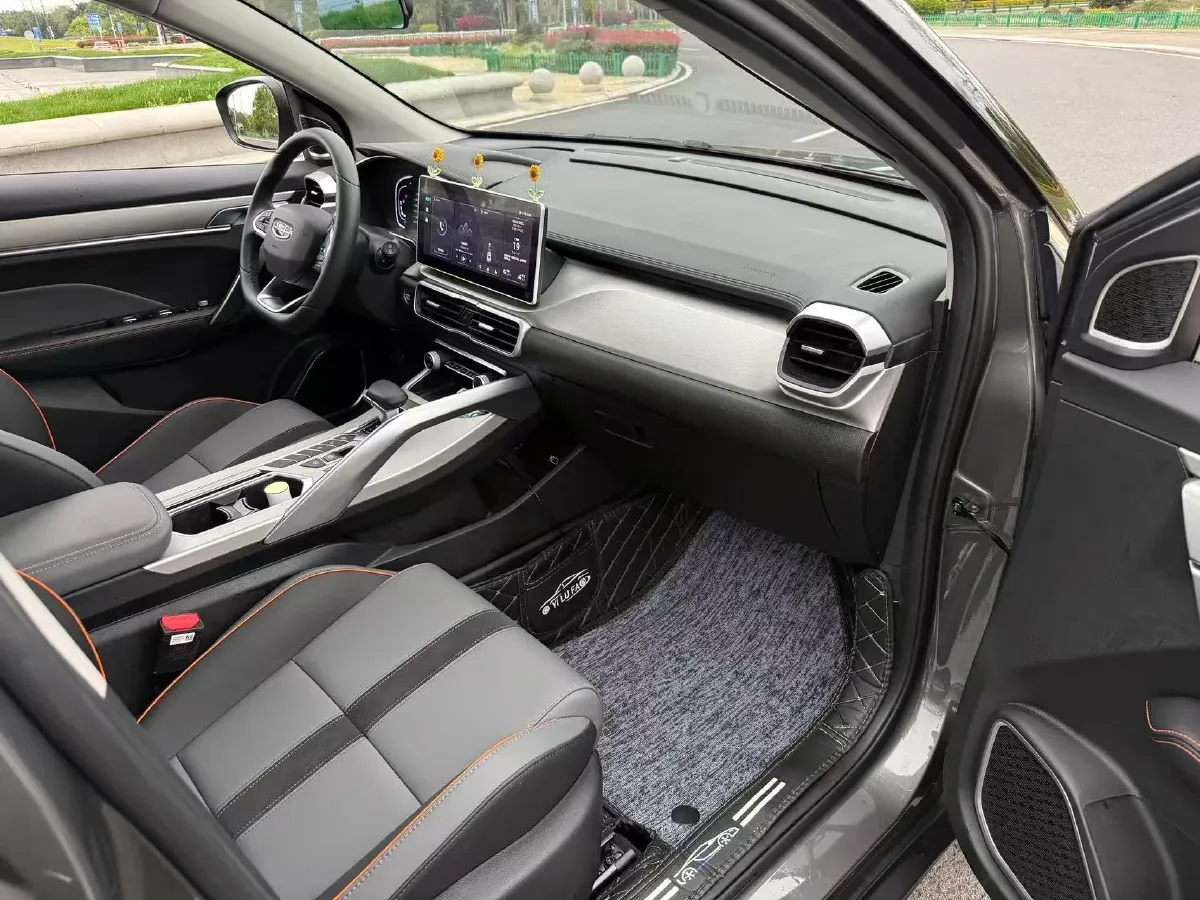 2023 Geely Coolray 1.5T 181HP L4 7DCT,autocango,china used car exporter,china ev exporter,chinese used car exporter,chinese used ev exporter