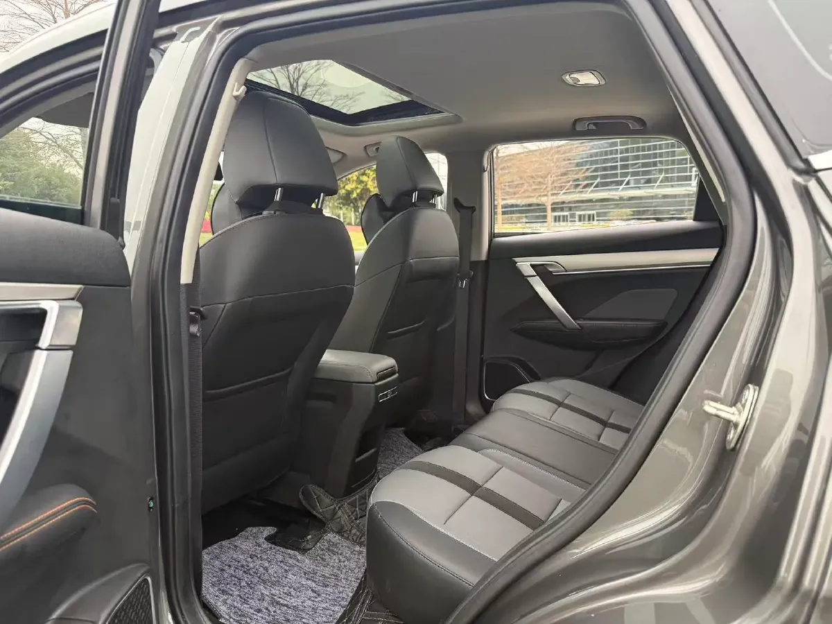 2023 Geely Coolray 1.5T 181HP L4 7DCT,autocango,china used car exporter,china ev exporter,chinese used car exporter,chinese used ev exporter