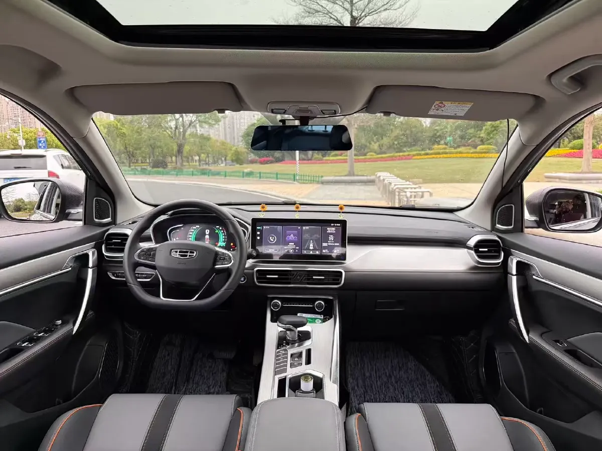 2023 Geely Coolray 1.5T 181HP L4 7DCT,autocango,china used car exporter,china ev exporter,chinese used car exporter,chinese used ev exporter