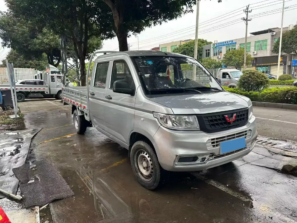 2021 WuLing RongGuang New Truck 1.5L 99HP L4 5MT,autocango,china used car exporter,china ev exporter,chinese used car exporter,chinese used ev exporter