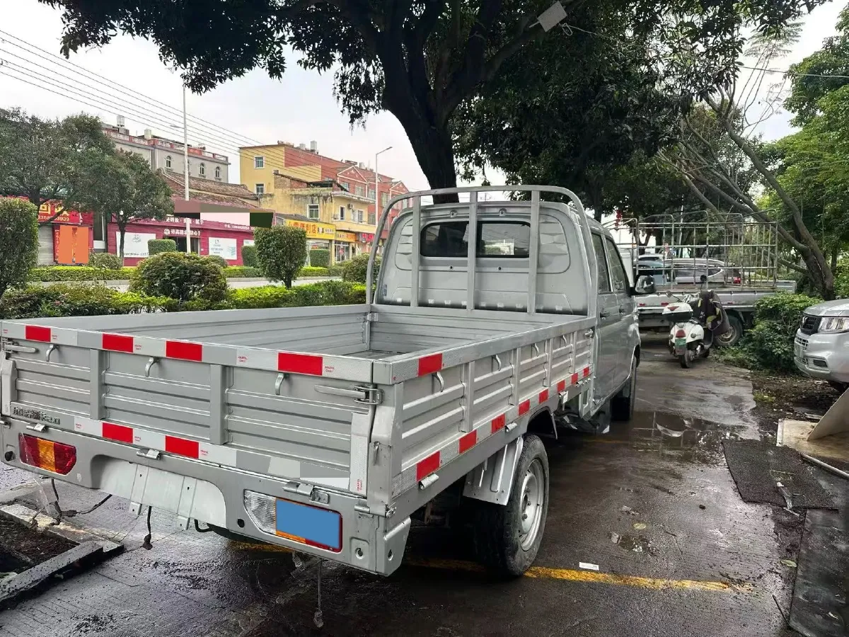 2021 WuLing RongGuang New Truck 1.5L 99HP L4 5MT,autocango,china used car exporter,china ev exporter,chinese used car exporter,chinese used ev exporter