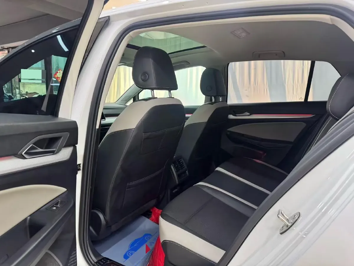 2023 Volkswagen Golf 1.4T 150HP L4 7DCT,autocango,china used car exporter,china ev exporter,chinese used car exporter,chinese used ev exporter