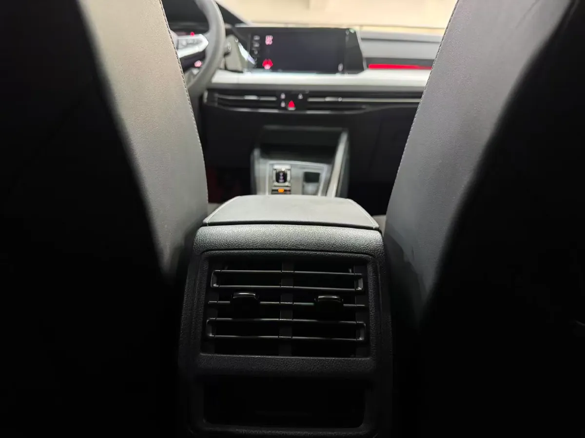 2023 Volkswagen Golf 1.4T 150HP L4 7DCT,autocango,china used car exporter,china ev exporter,chinese used car exporter,chinese used ev exporter