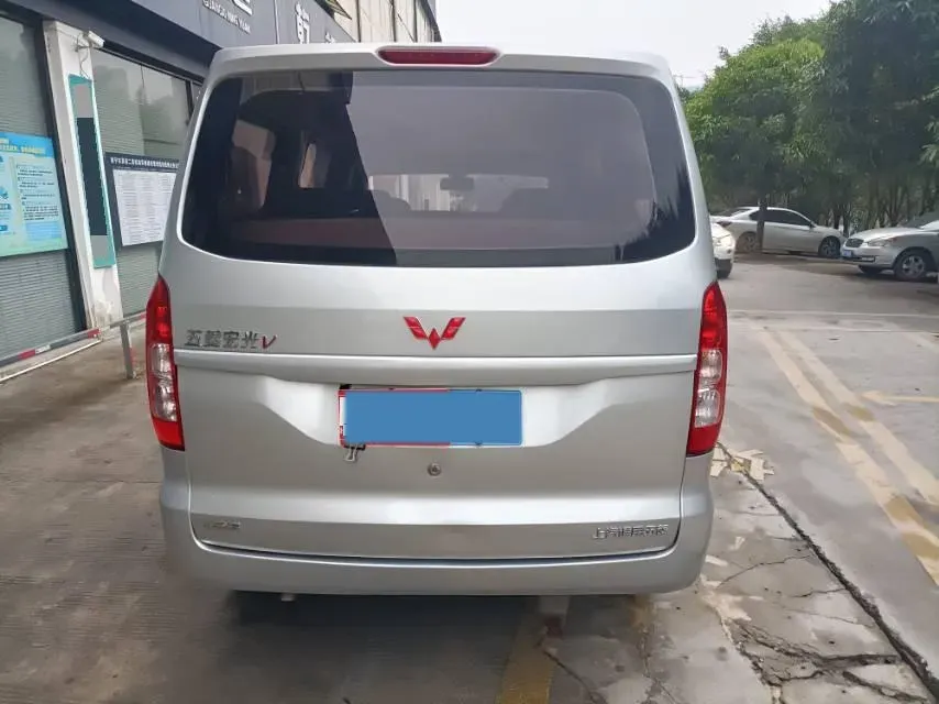 2019 WuLing HongGuang V 1.5L 99HP L4 6MT,autocango,china used car exporter,china ev exporter,chinese used car exporter,chinese used ev exporter