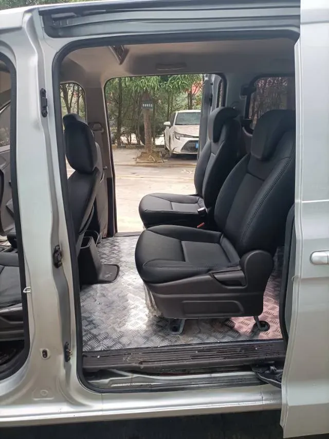 2019 WuLing HongGuang V 1.5L 99HP L4 6MT,autocango,china used car exporter,china ev exporter,chinese used car exporter,chinese used ev exporter