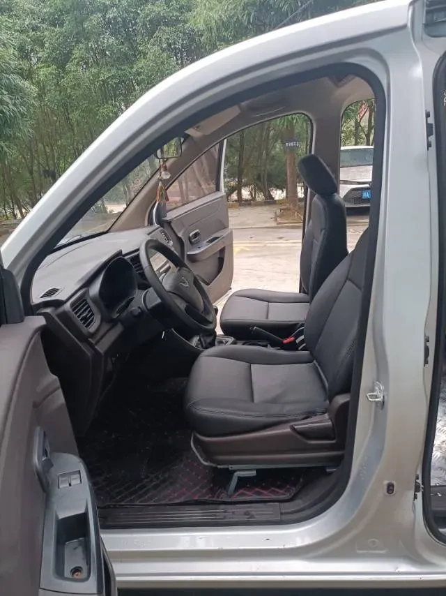 2019 WuLing HongGuang V 1.5L 99HP L4 6MT,autocango,china used car exporter,china ev exporter,chinese used car exporter,chinese used ev exporter