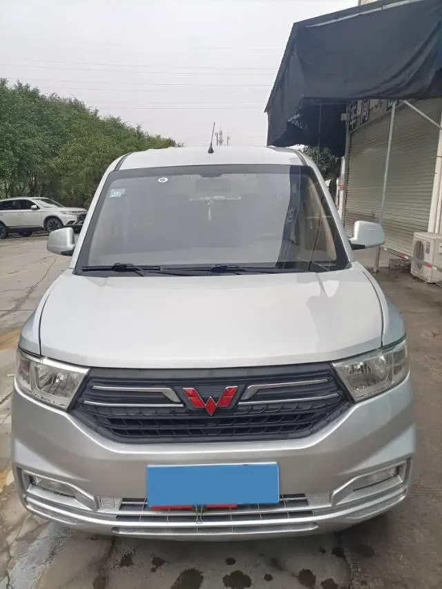 2019 WuLing HongGuang V 1.5L 99HP L4 6MT,autocango,china used car exporter,china ev exporter,chinese used car exporter,chinese used ev exporter
