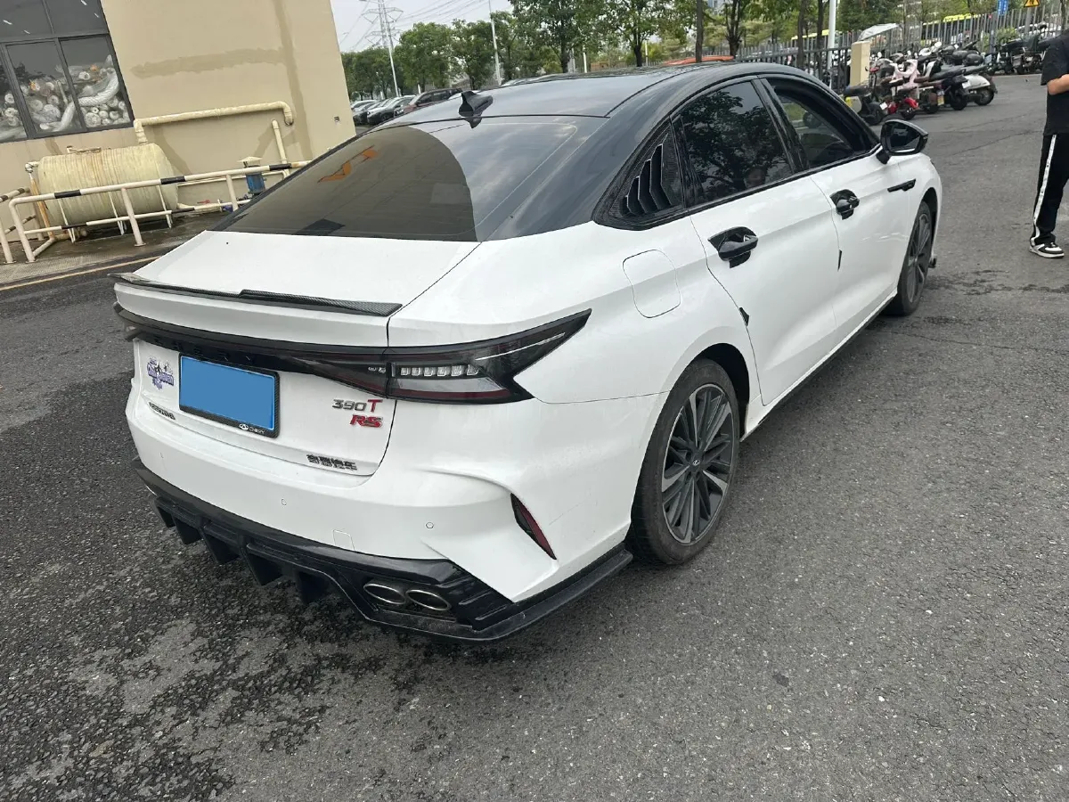 2024 Chery Arrizo 8 2.0T 254HP L4 7DCT,autocango,china used car exporter,china ev exporter,chinese used car exporter,chinese used ev exporter