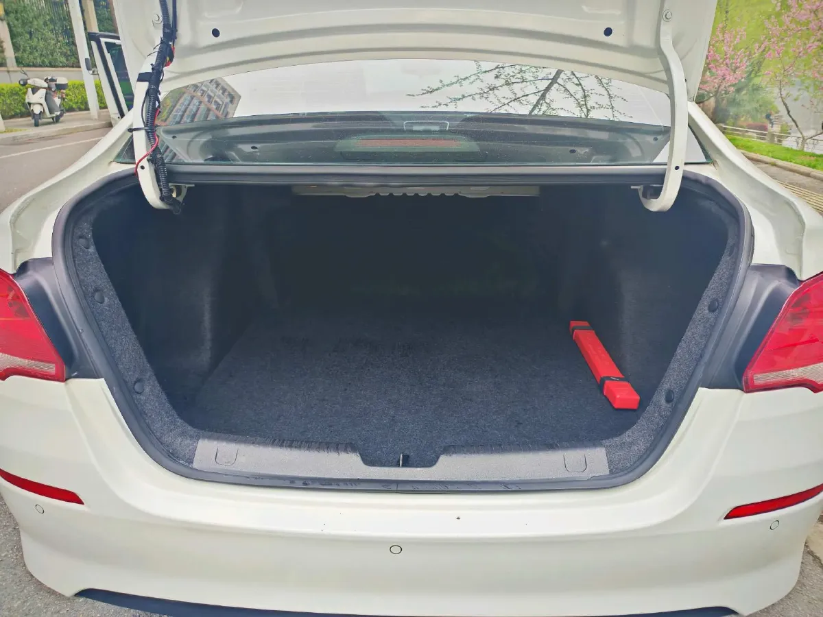 2016 Chevrolet Cavalier 1.5L 113HP L4 6AT,autocango,china used car exporter,china ev exporter,chinese used car exporter,chinese used ev exporter