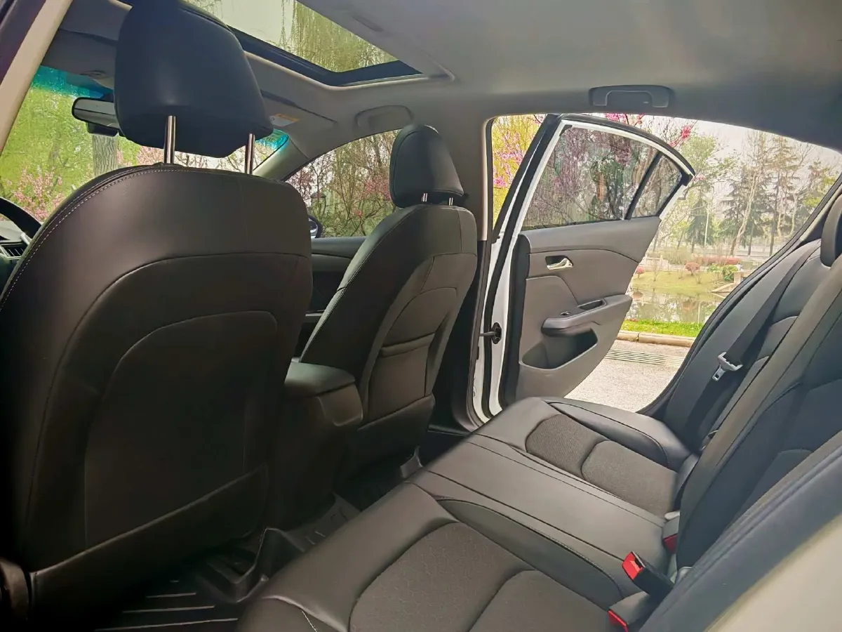 2016 Chevrolet Cavalier 1.5L 113HP L4 6AT,autocango,china used car exporter,china ev exporter,chinese used car exporter,chinese used ev exporter