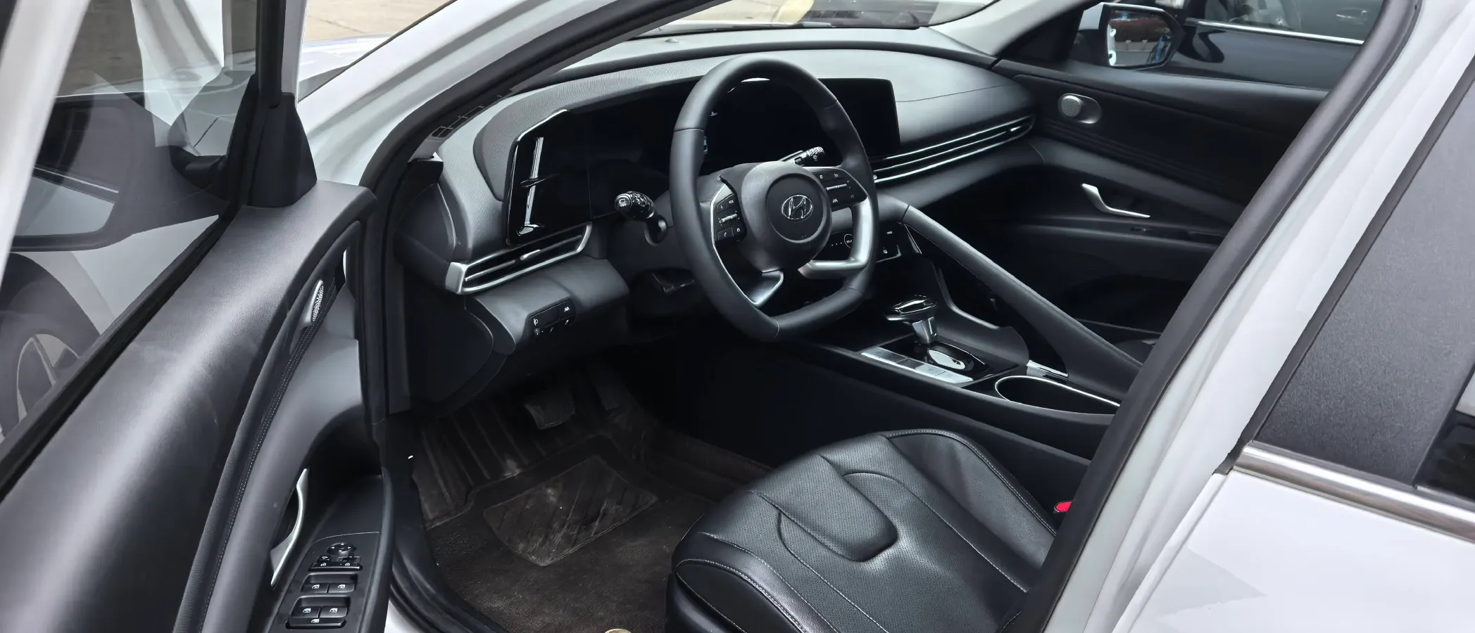 2022 Hyundai Elantra 1.5L 115HP L4 CVT,autocango,china used car exporter,china ev exporter,chinese used car exporter,chinese used ev exporter