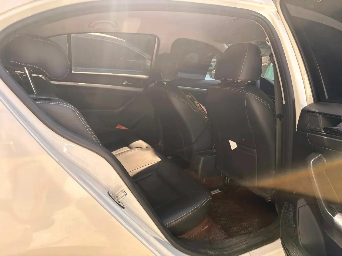 2019 Volkswagen T-Cross 1.5L 113HP L4 6AT,autocango,china used car exporter,china ev exporter,chinese used car exporter,chinese used ev exporter