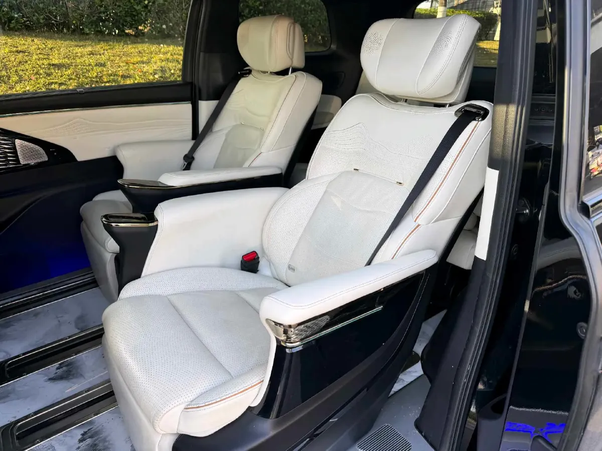 2023 GAC Trumpchi M8 2.0T 190HP L4 E-CVT Hybrid,autocango,china used car exporter,china ev exporter,chinese used car exporter,chinese used ev exporter