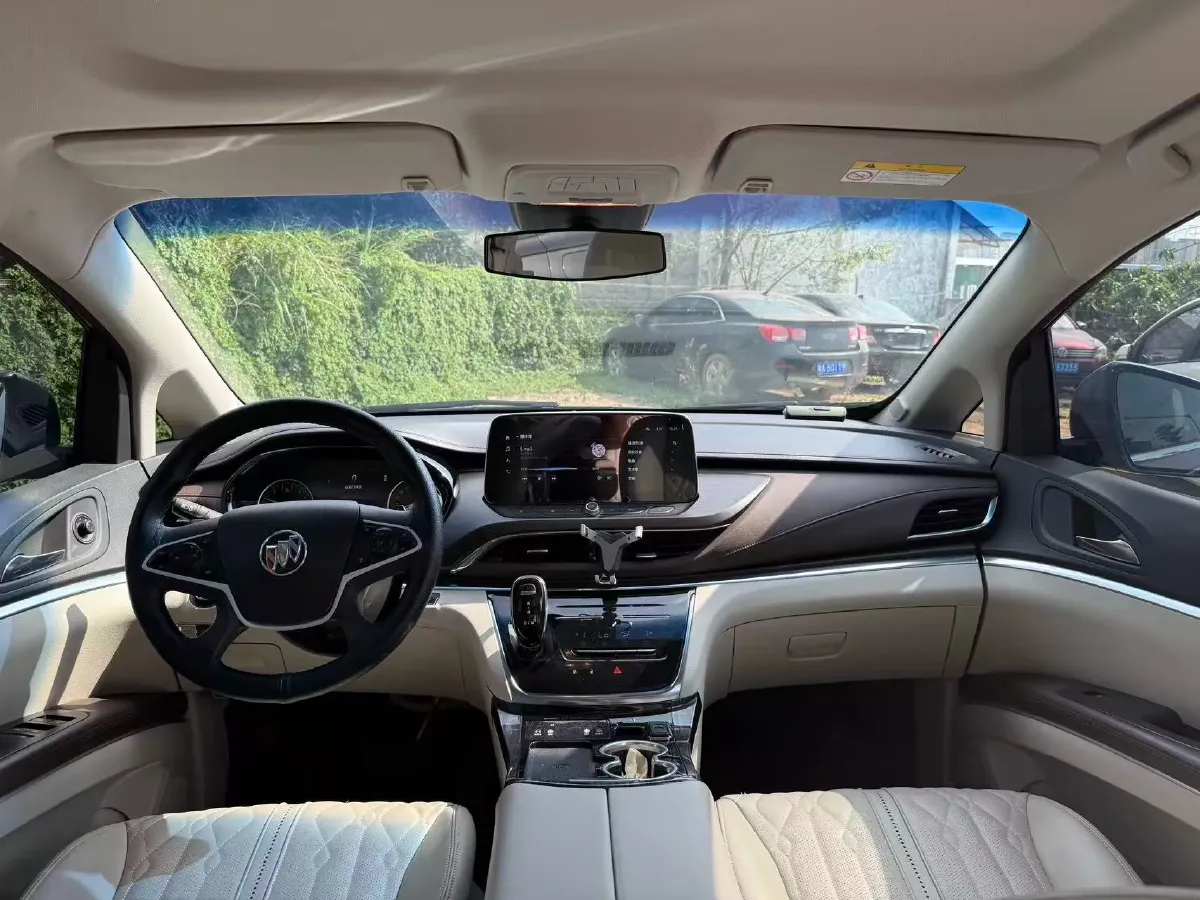 2023 Buick GL8 2.0T 237HP L4 9AT,autocango,china used car exporter,china ev exporter,chinese used car exporter,chinese used ev exporter