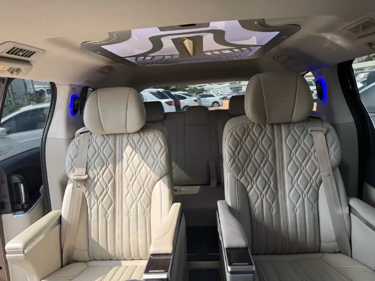 2023 Buick GL8 2.0T 237HP L4 9AT,autocango,china used car exporter,china ev exporter,chinese used car exporter,chinese used ev exporter