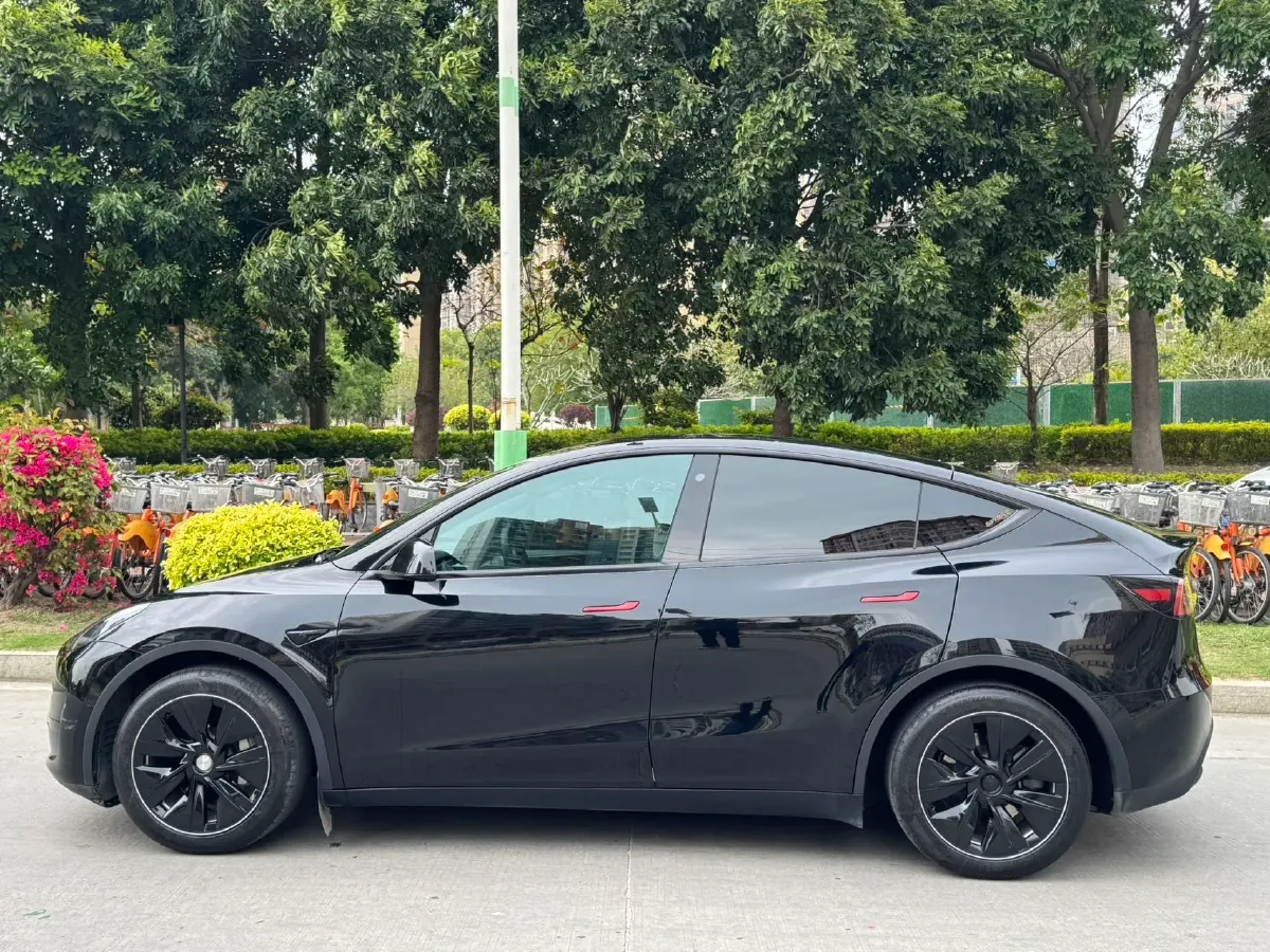 2022 Tesla Model Y BEV 60KWH,autocango,china used car exporter,china ev exporter,chinese used car exporter,chinese used ev exporter