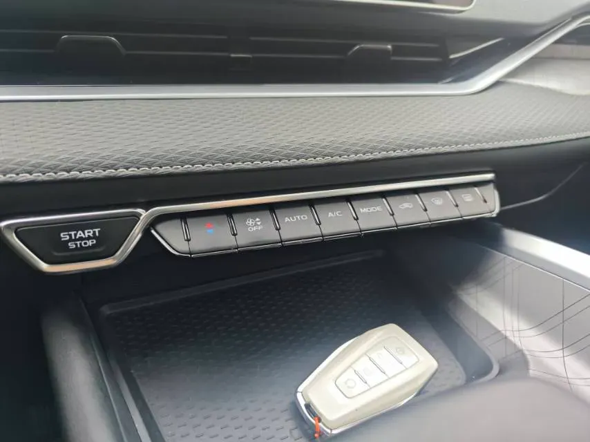 2023 Geely Preface 2.0T 190HP L4 7DCT,autocango,china used car exporter,china ev exporter,chinese used car exporter,chinese used ev exporter