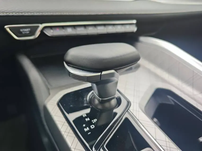 2023 Geely Preface 2.0T 190HP L4 7DCT,autocango,china used car exporter,china ev exporter,chinese used car exporter,chinese used ev exporter