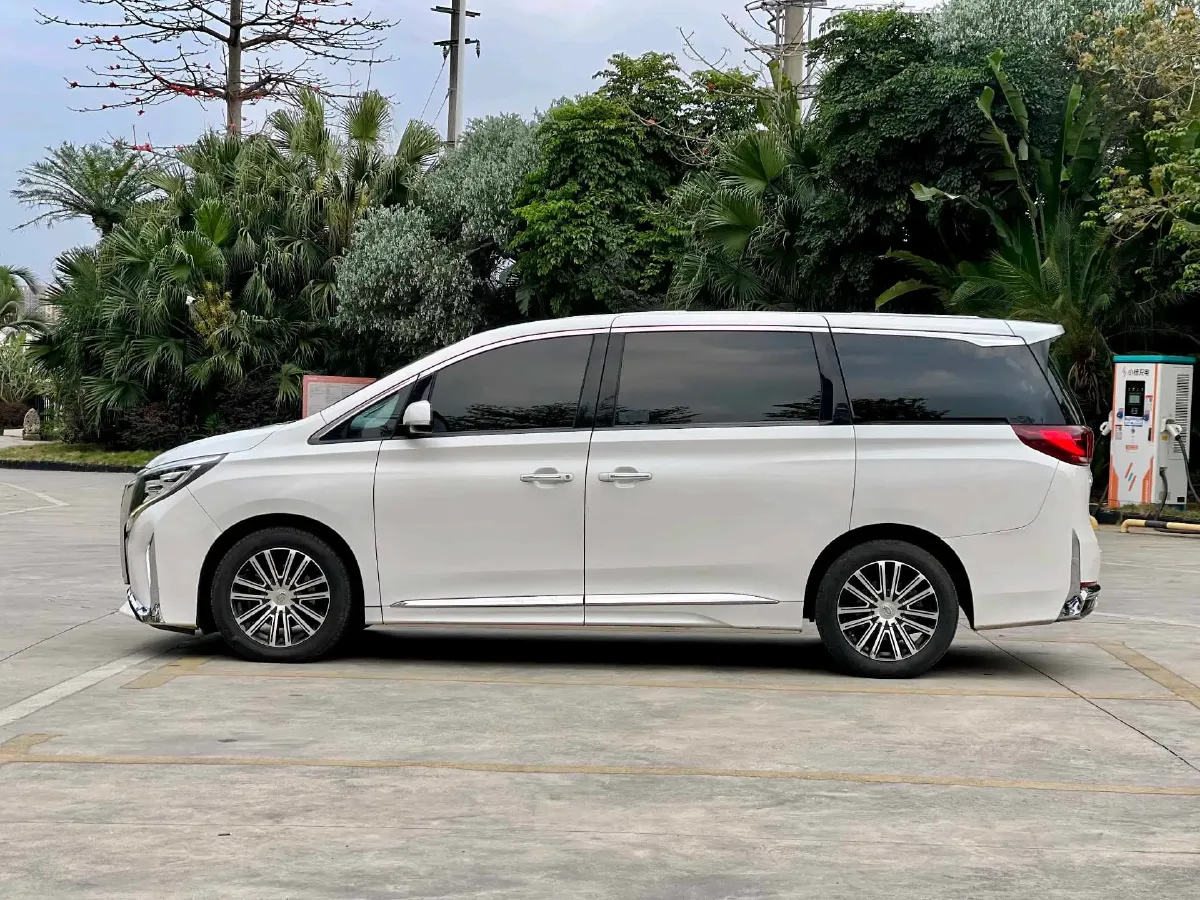 2021 GAC Trumpchi M8 2.0T 252HP L4 8AT,autocango,china used car exporter,china ev exporter,chinese used car exporter,chinese used ev exporter