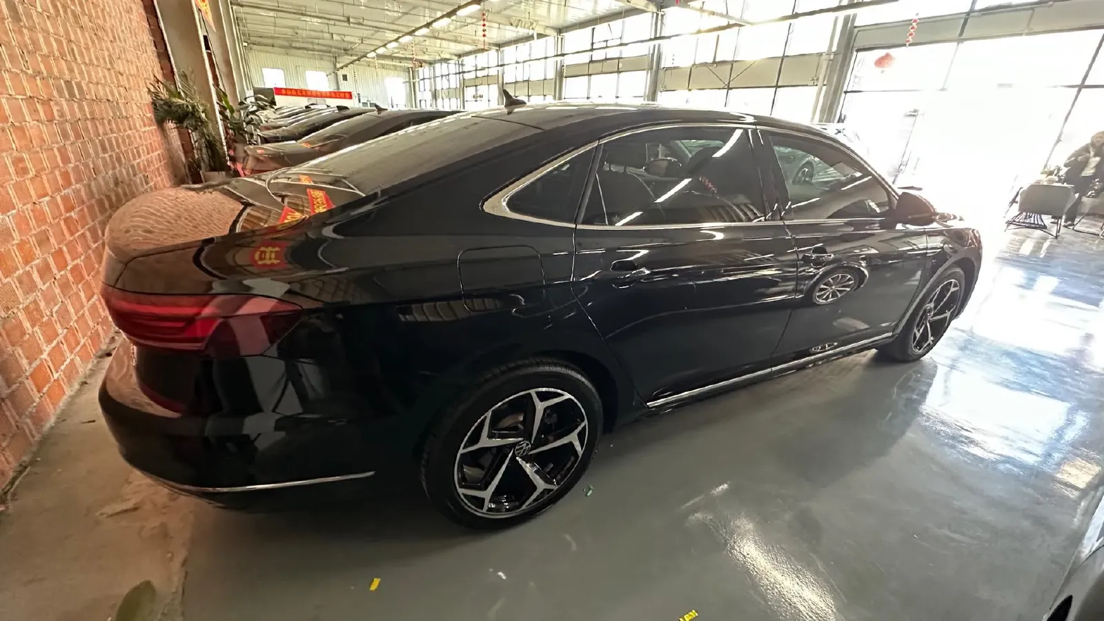 2023 Volkswagen Passat 2.0T 220HP L4 7DCT,autocango,china used car exporter,china ev exporter,chinese used car exporter,chinese used ev exporter