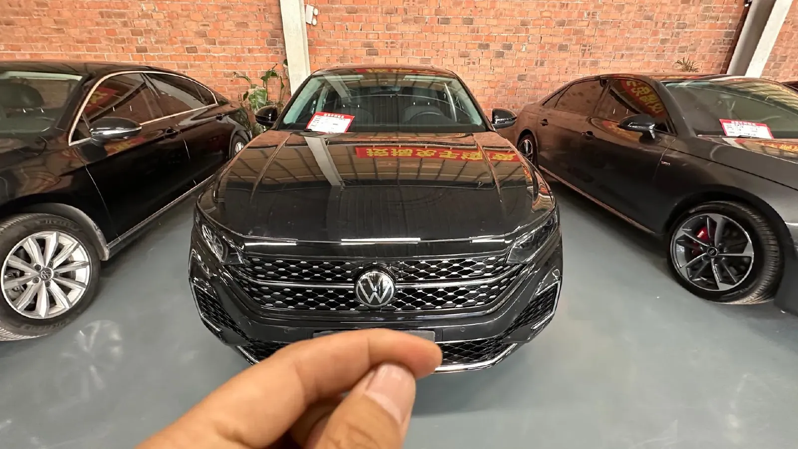 2023 Volkswagen Passat 2.0T 220HP L4 7DCT,autocango,china used car exporter,china ev exporter,chinese used car exporter,chinese used ev exporter