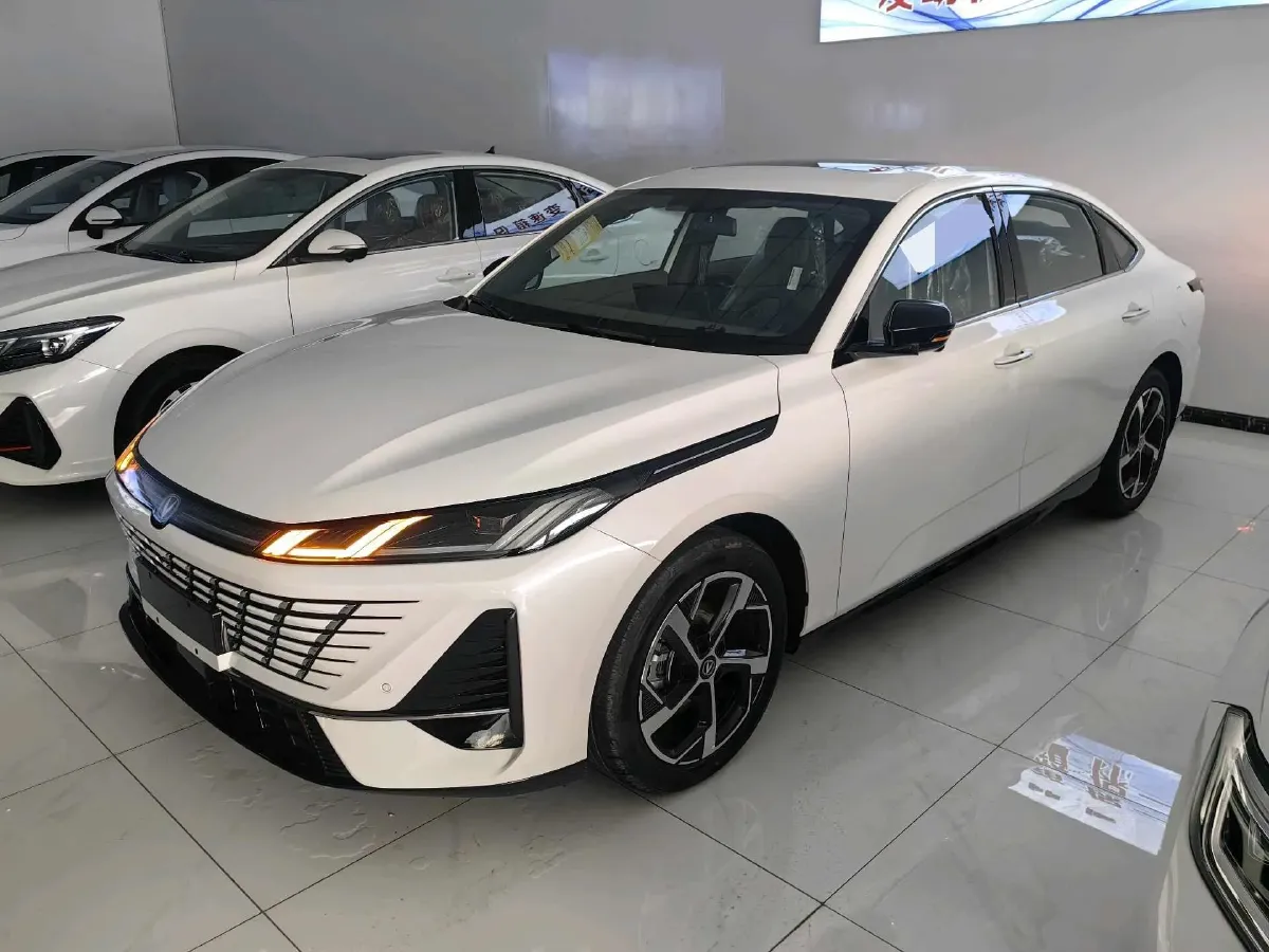 2026 ChangAn Eado 1.5T 192HP L4 7DCT,autocango,china used car exporter,china ev exporter,chinese used car exporter,chinese used ev exporter
