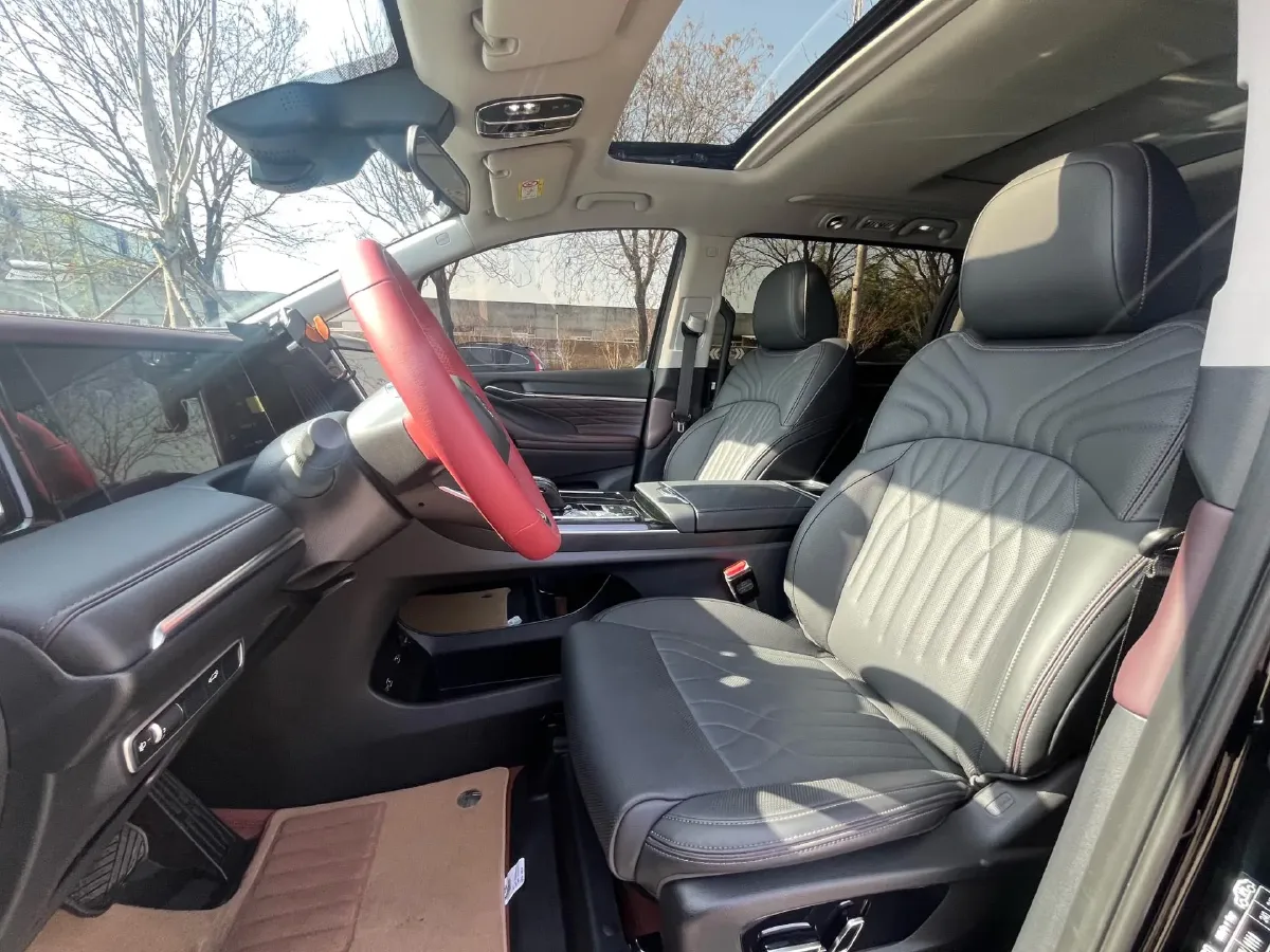 2024 GAC Trumpchi M8 2.0T 252HP L4 8AT,autocango,china used car exporter,china ev exporter,chinese used car exporter,chinese used ev exporter