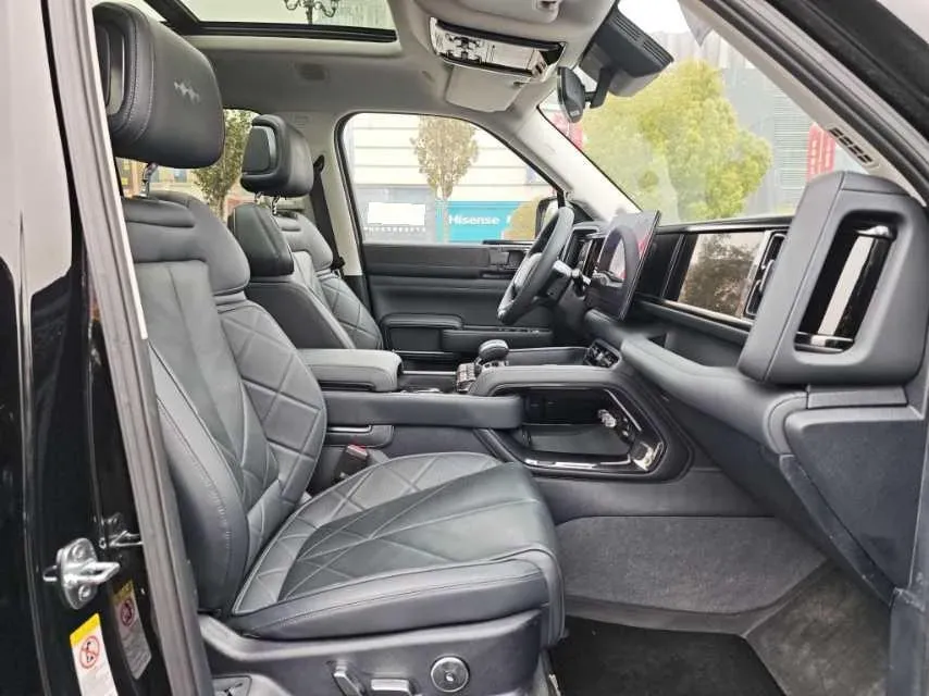 2023 FangChengBao Bao 5 1.5T 194HP L4 E-CVT PHEV 31.8KWH,autocango,china used car exporter,china ev exporter,chinese used car exporter,chinese used ev exporter