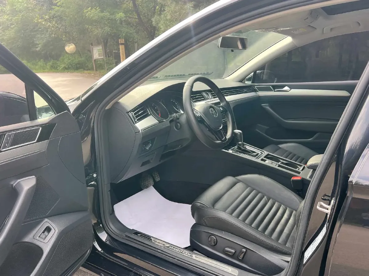 2019 Chevrolet Malibu XL 2.0T 241HP L4 9AT,autocango,china used car exporter,china ev exporter,chinese used car exporter,chinese used ev exporter