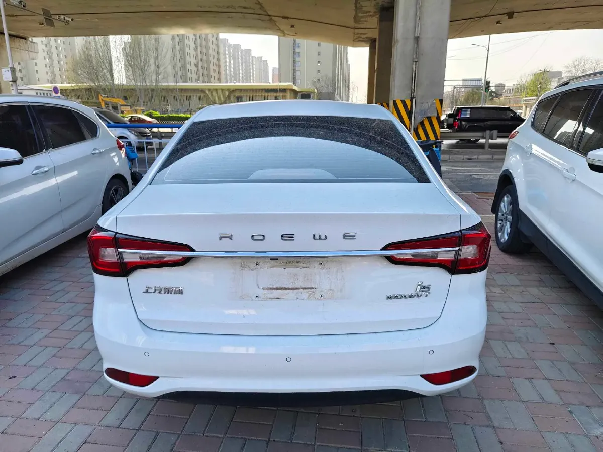 2020 Roewe i5 1.5L 120HP L4 5MT,autocango,china used car exporter,china ev exporter,chinese used car exporter,chinese used ev exporter