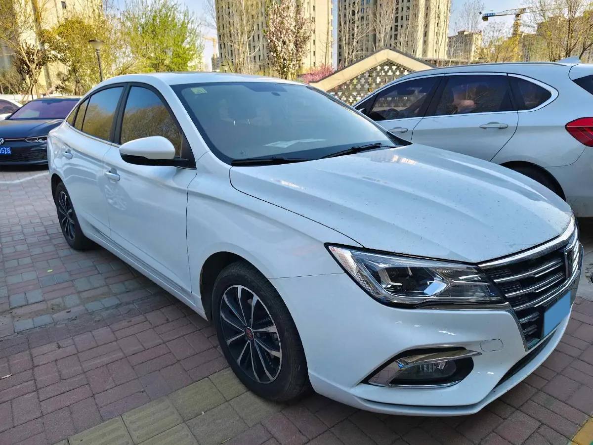 2020 Roewe i5 1.5L 120HP L4 5MT,autocango,china used car exporter,china ev exporter,chinese used car exporter,chinese used ev exporter
