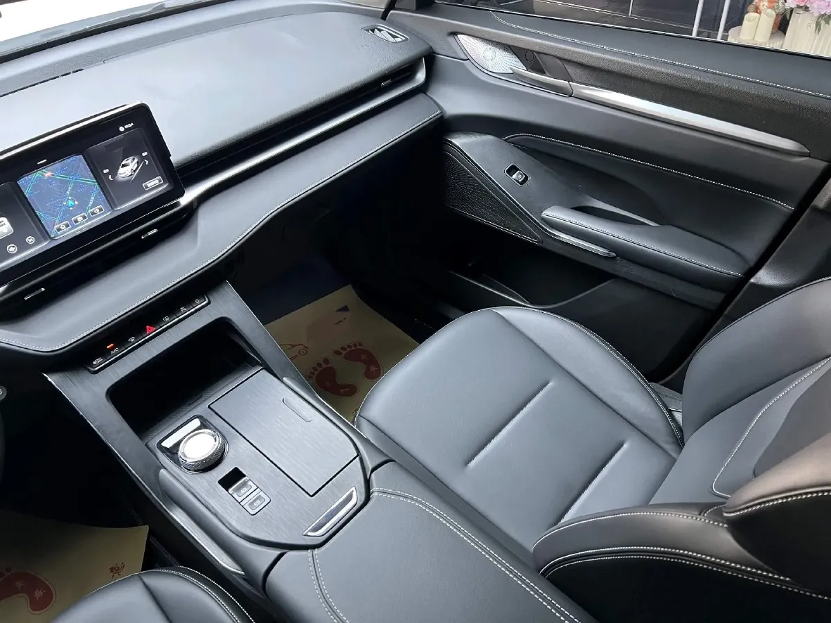 2022 Haval H6 1.5T 154HP L4 2DHT Hybrid 1.7KWH,autocango,china used car exporter,china ev exporter,chinese used car exporter,chinese used ev exporter