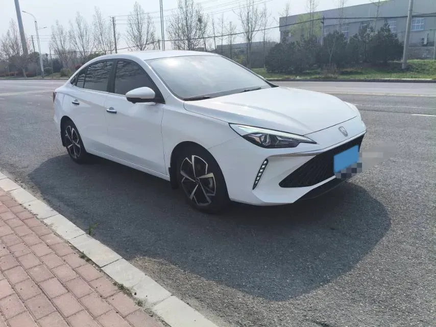 2024 Roewe i5 1.5L 129HP L4 CVT,autocango,china used car exporter,china ev exporter,chinese used car exporter,chinese used ev exporter