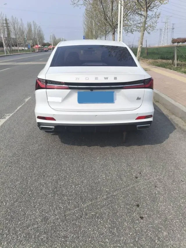 2024 Roewe i5 1.5L 129HP L4 CVT,autocango,china used car exporter,china ev exporter,chinese used car exporter,chinese used ev exporter