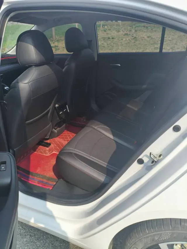 2024 Roewe i5 1.5L 129HP L4 CVT,autocango,china used car exporter,china ev exporter,chinese used car exporter,chinese used ev exporter