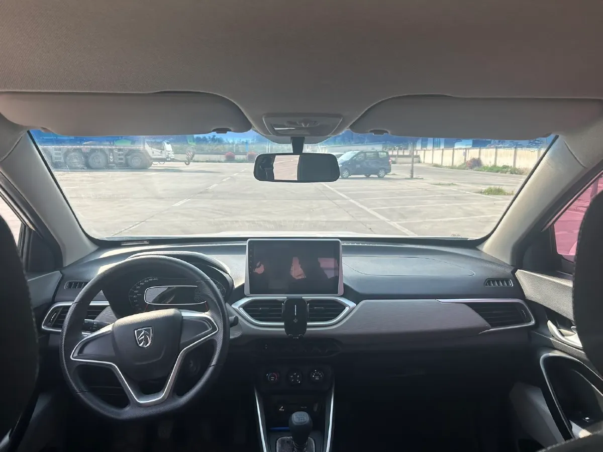 2017 BaoJun 510 1.5L 112HP L4 6MT,autocango,china used car exporter,china ev exporter,chinese used car exporter,chinese used ev exporter