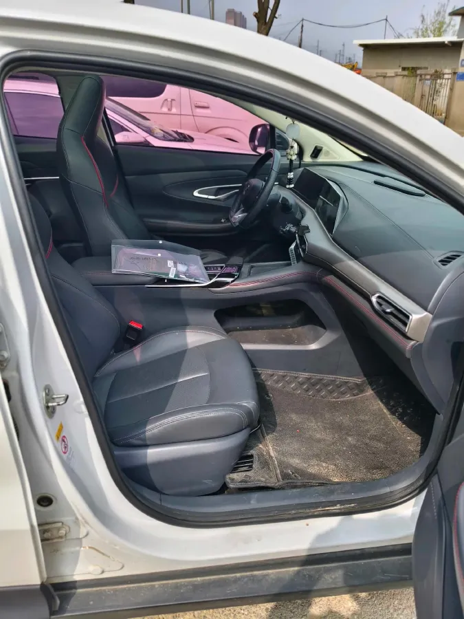 2020 ChangAn UNI-T 1.5T 180HP L4 7DCT,autocango,china used car exporter,china ev exporter,chinese used car exporter,chinese used ev exporter