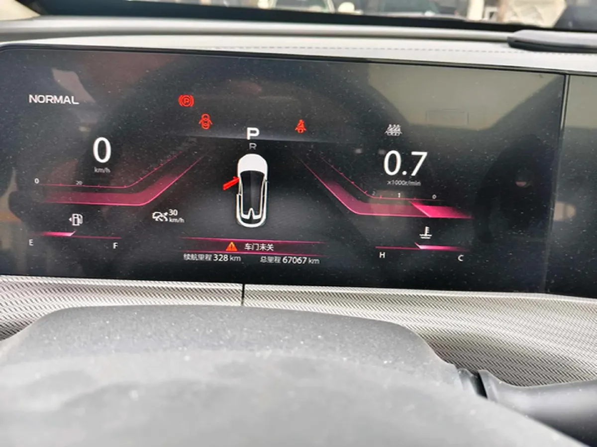 2020 ChangAn UNI-T 1.5T 180HP L4 7DCT,autocango,china used car exporter,china ev exporter,chinese used car exporter,chinese used ev exporter